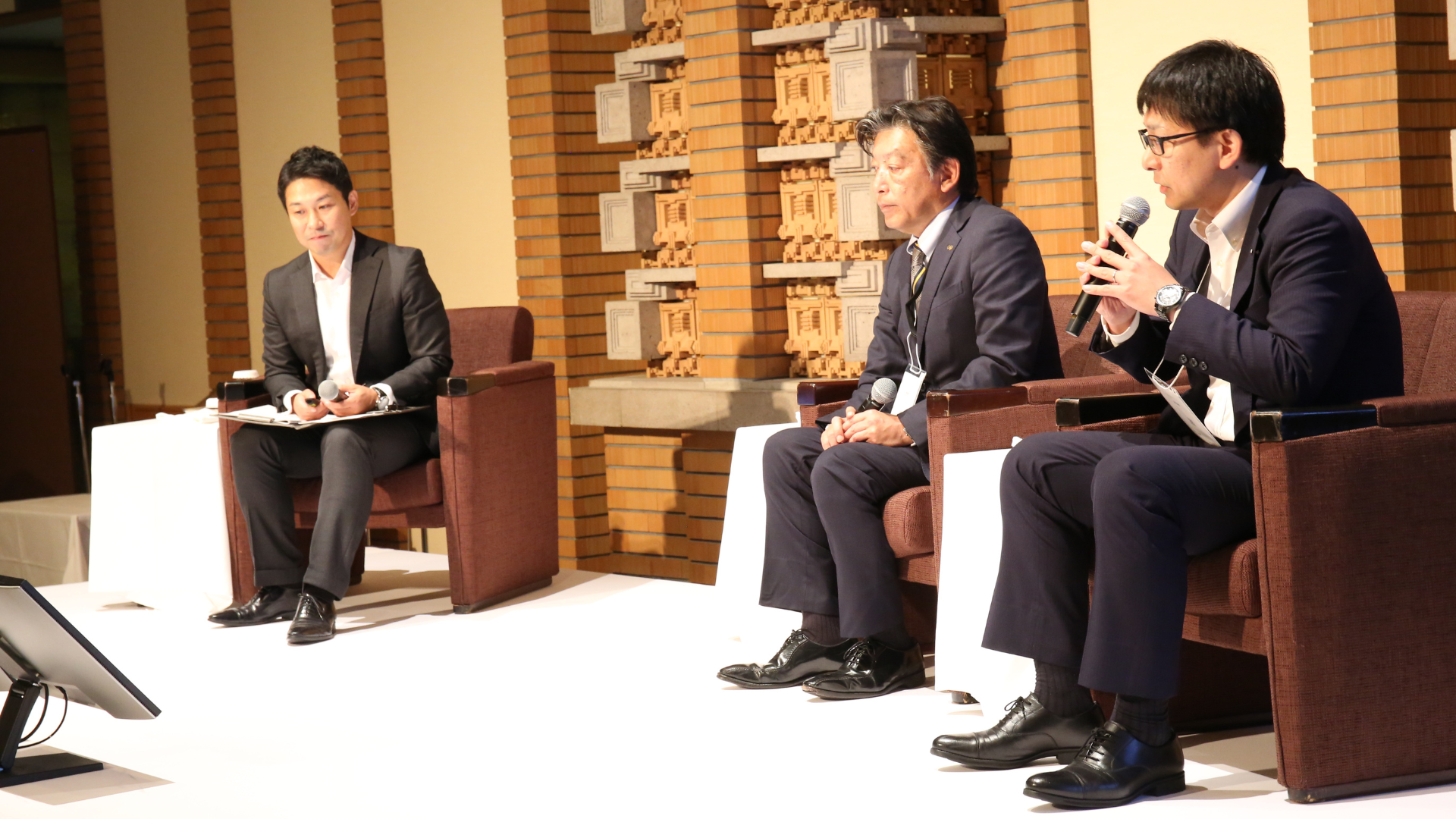 第3回DXフォーラム パネルディスカッション ダスキン社・パナソニックエレクトリックワークス社 ご登壇.png